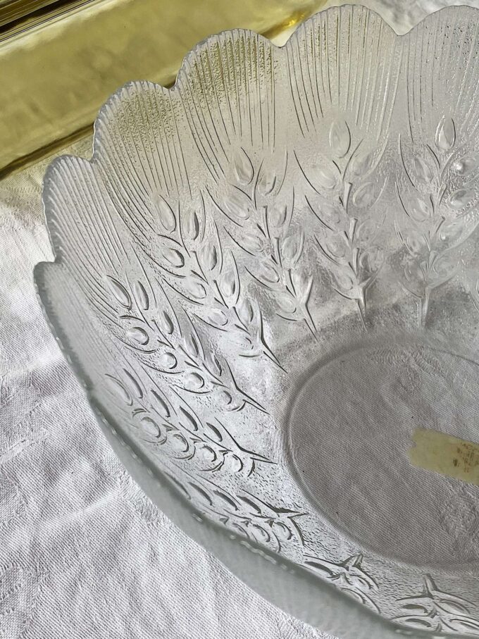 Vintage 90s Barley patterned pressed glass salad bowl