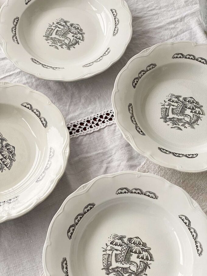 Set of 4 Vintage mid century 1920s Art Deco dinner plate 'HIND' frm Rörstrand Sweden / 25 cm