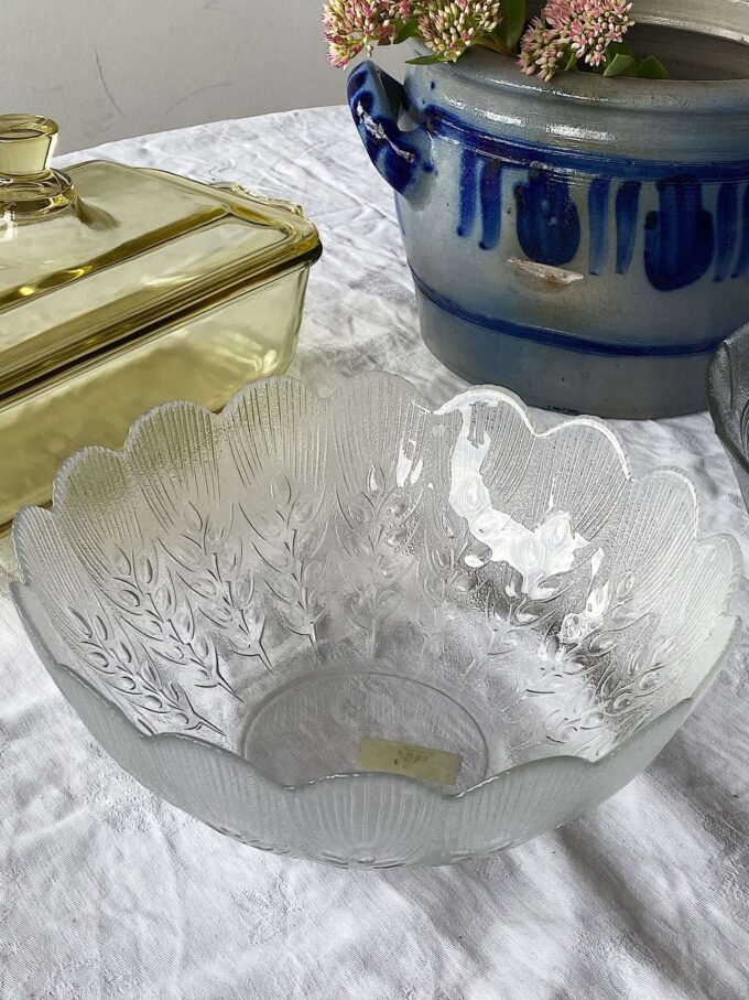 Vintage 90s Barley patterned pressed glass salad bowl