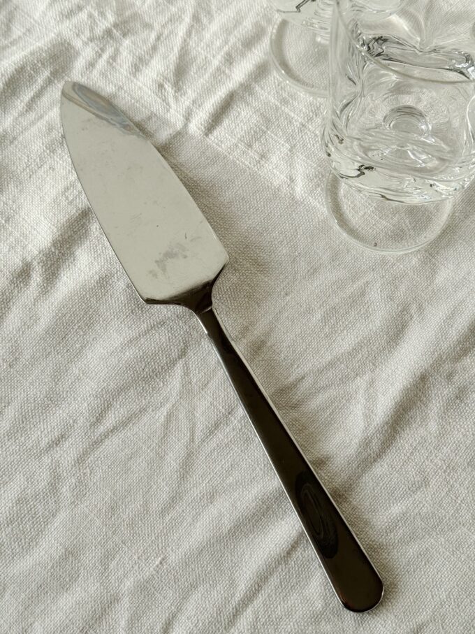 Stainless steel cake knife