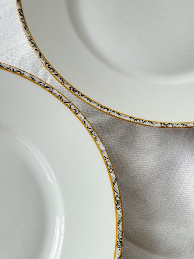 Set of 4 Antique Art Deco dinner plates from Durocor Bavaria / 24,5 cm